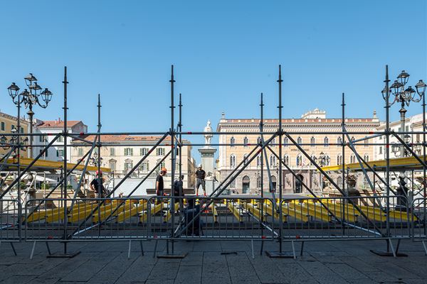 2-montaggio-palco-foto-elisa-casula-