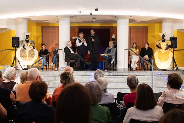 Pubblico numeroso nel foyer del Comunale alla scoperta dell´opera