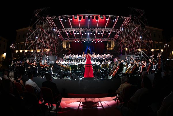 7-carmina-burana-piazza-ditalia-2025-foto-elisa-casula-