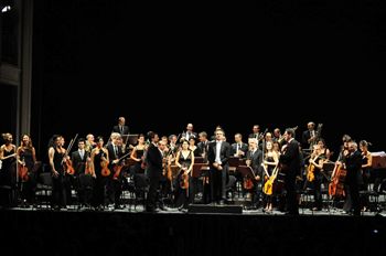 finale_bonolis_e_orchestra