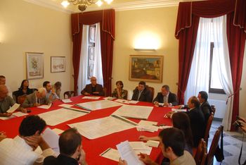 tavolo_conferenza1