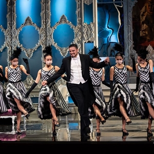 Il conte Danilo con le grisettes - foto: Elisa Casula