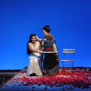 Madama Butterfly (2014) : Butterfly, Suzuki e il piccolo "Dolore" - foto: Sebastiano Piras