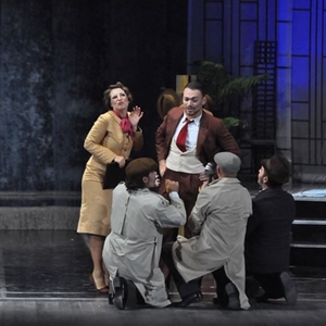 La scala di seta (2014) : Lucilla, Blansac e i giornalisti - foto: Sebastiano Piras