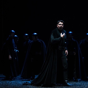 Il Trovatore (2019) : Il Conte progetta il rapimento di Leonora - foto: Elisa Casula