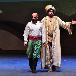 L´italiana in Algeri (2018) : Mustafà cerca di convincere Lindoro - foto: Sebastiano Piras