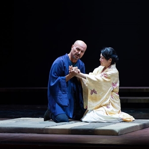 Madama Butterfly (2021) : Pinkerton consola Butterfly - foto: Elisa Casula