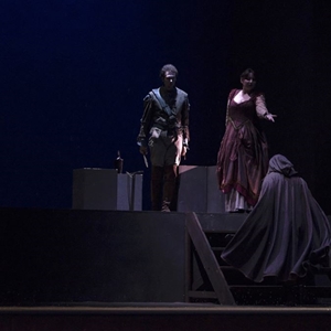 Rigoletto (2018) : Gilda, camuffata da viandante, va incontro alla morte nell´osteria di Sparafucile e Maddalena - foto: Elisa Casula